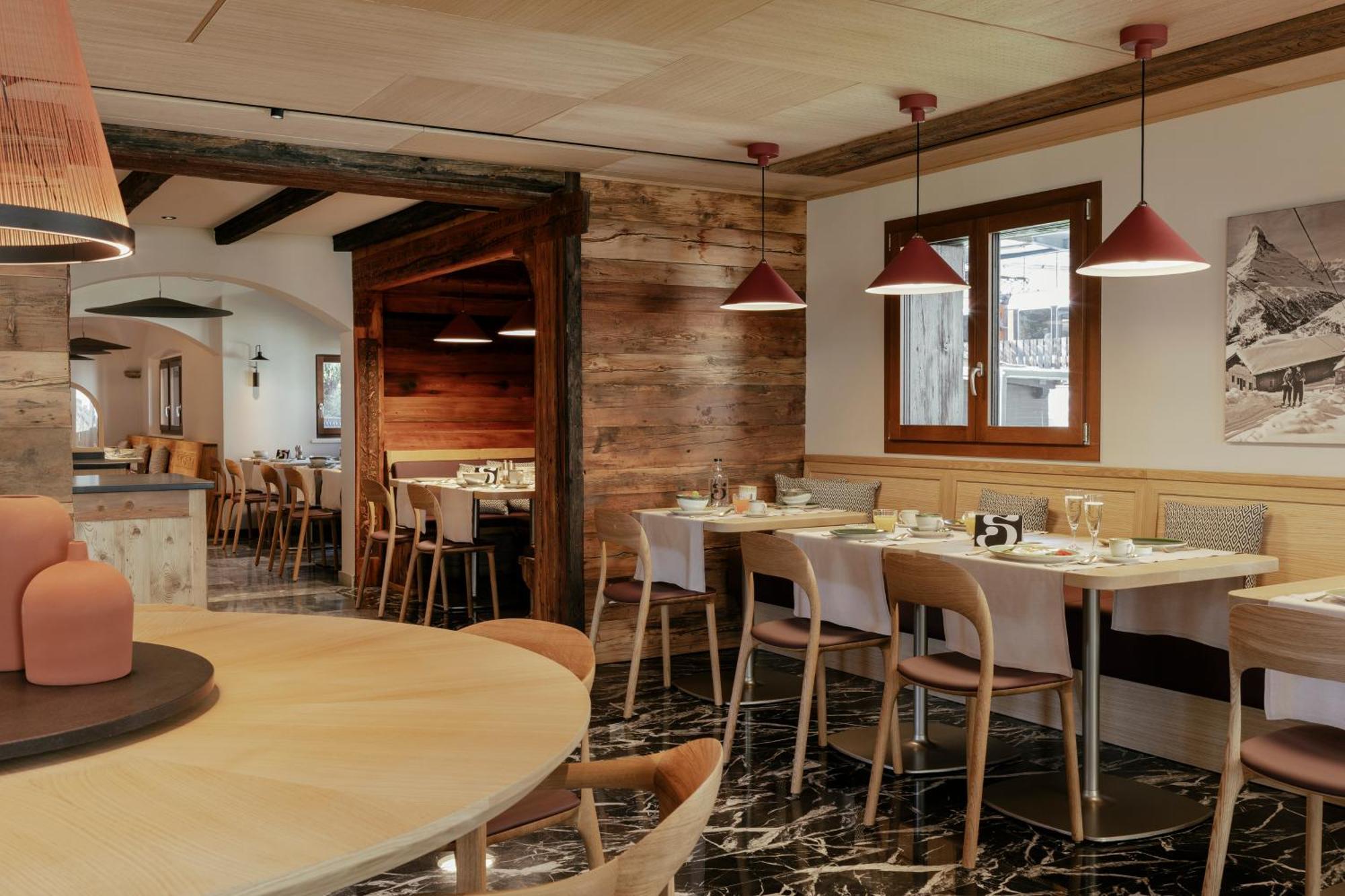 Schloss Zermatt - Cbd & Adaptogenic Spa And Sport Hotel Esterno foto