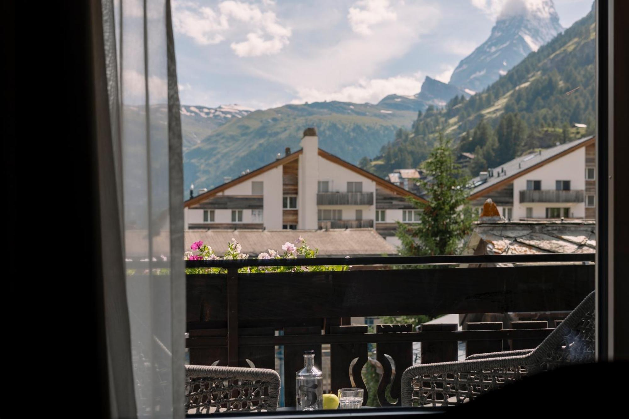 Schloss Zermatt - Cbd & Adaptogenic Spa And Sport Hotel Esterno foto