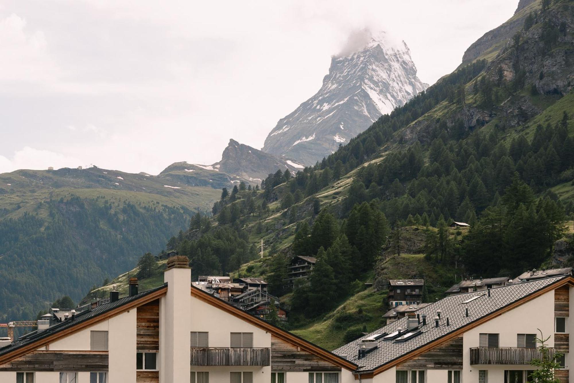 Schloss Zermatt - Cbd & Adaptogenic Spa And Sport Hotel Esterno foto
